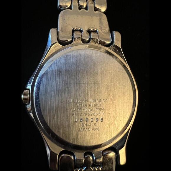 Citizen 5510 Quartz Date Watch with new battery - Picture 8 of 9